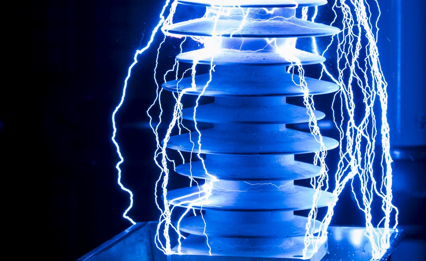 Testing insulator breakdown in the Tony Davies High Voltage Laboratory
